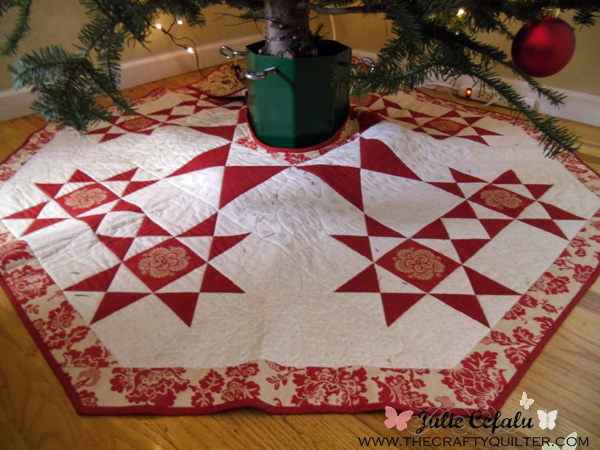 Christmas tree skirt made by Julie Cefalu @ The Crafty Quilter