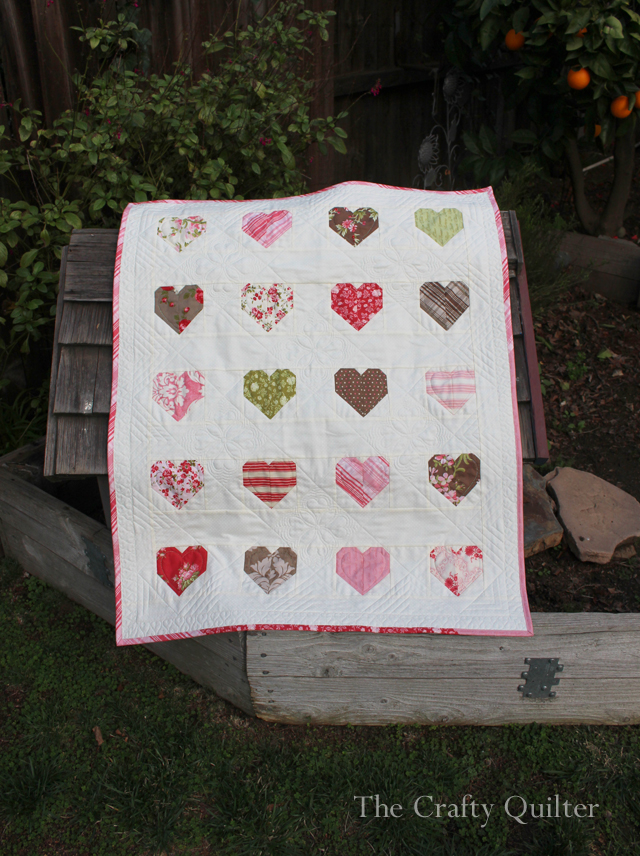 Simple Heart Quilt made by Julie Cefalu, @The Crafty Quilter