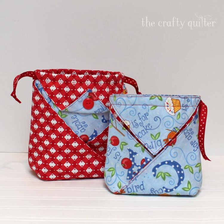 Fabric origami pouch tutorial @ The Crafty Quilter comes in three sizes.  Medium and large are pictured here.