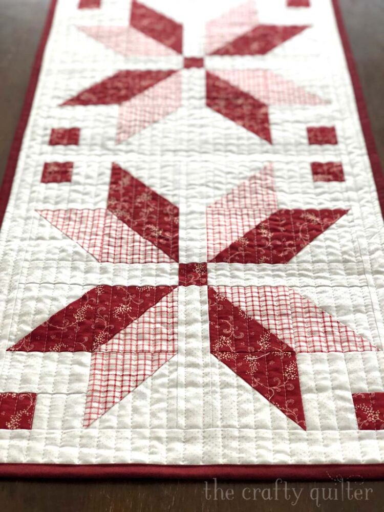 Red Floral Great Finds MARIE 24" Quilted Cotton Table Topper Mini Quilt 