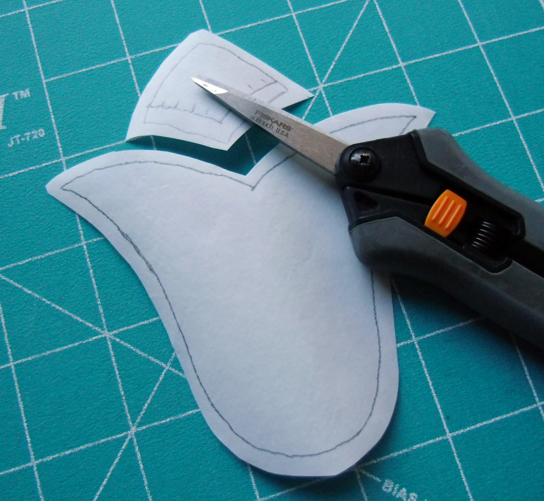 How to Applique Pre-cut Fabric With Wonder Under - Part 1 