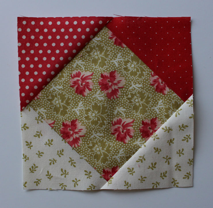 Christmas Once a Month, Cookie Plate Crumb Catcher - The Crafty Quilter